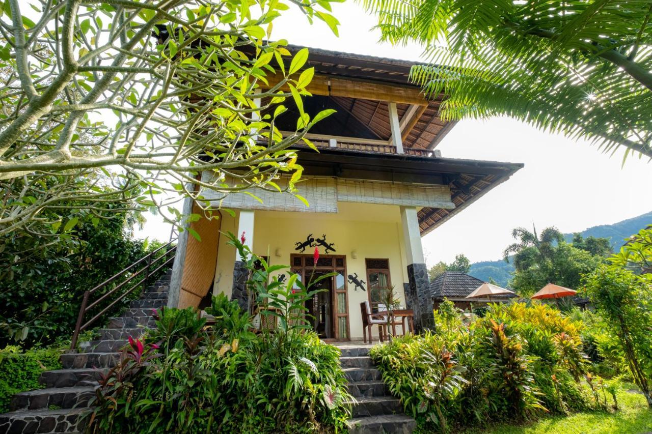 Villa Manuk Singaraja Exterior foto